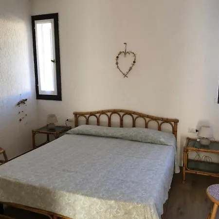 Cozy Retreat Just 150 Meters From The 別荘 ゴルフォ・アランチ